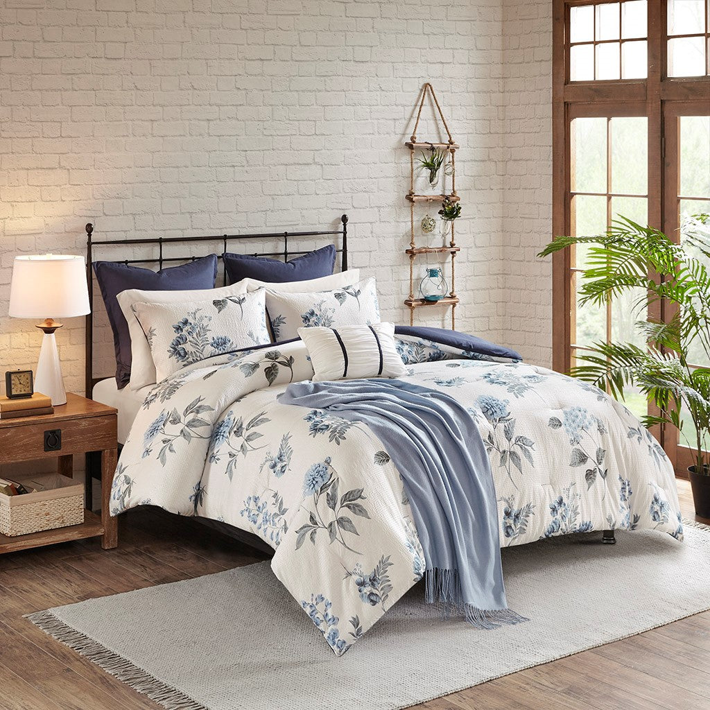 Zennia 7 PC Printed Seersucker Comforter Set with Throw Blanket